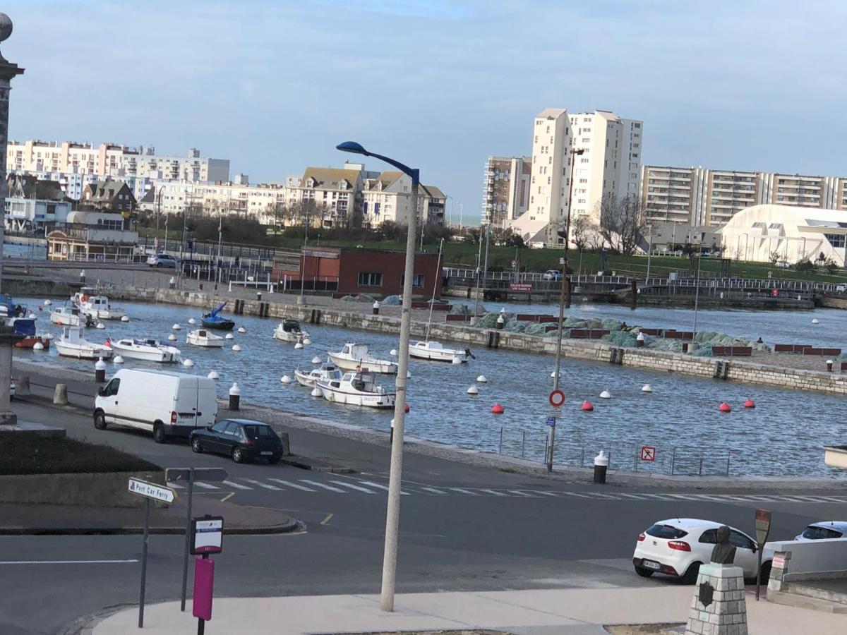 Privatunterkunft Privees Ferry-port-place D'armes