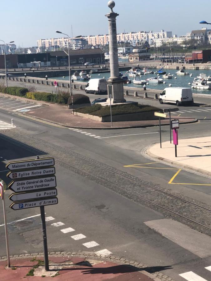 Privees Ferry-port-place D'armes Homestay